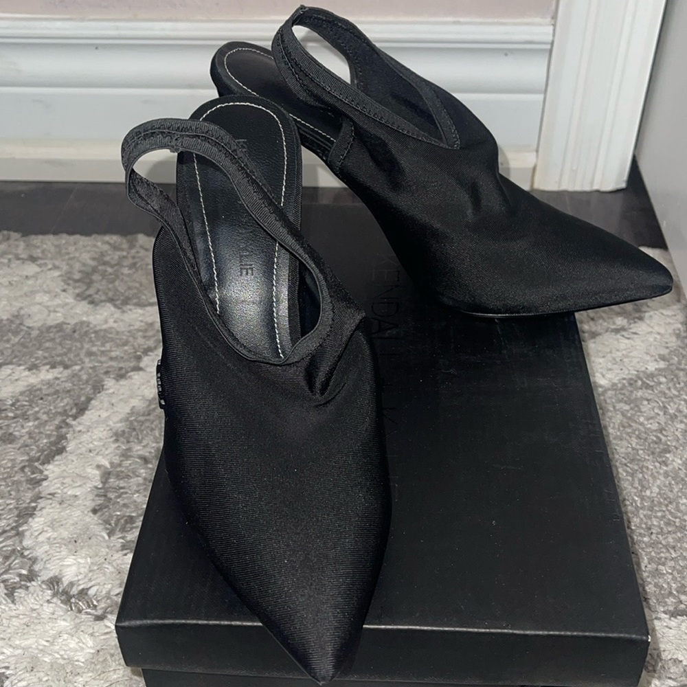 Kendal & Kylie point toe heels